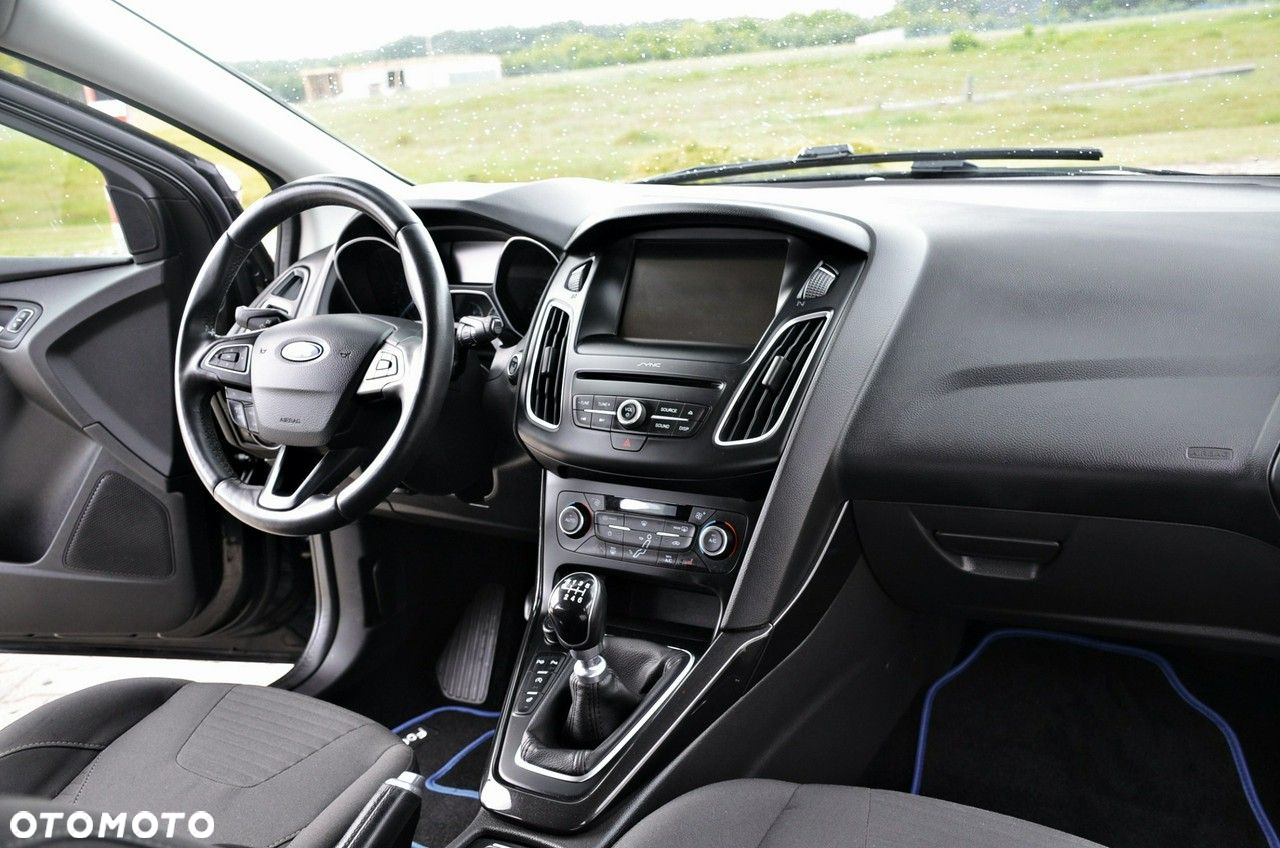 Ford Focus - 24