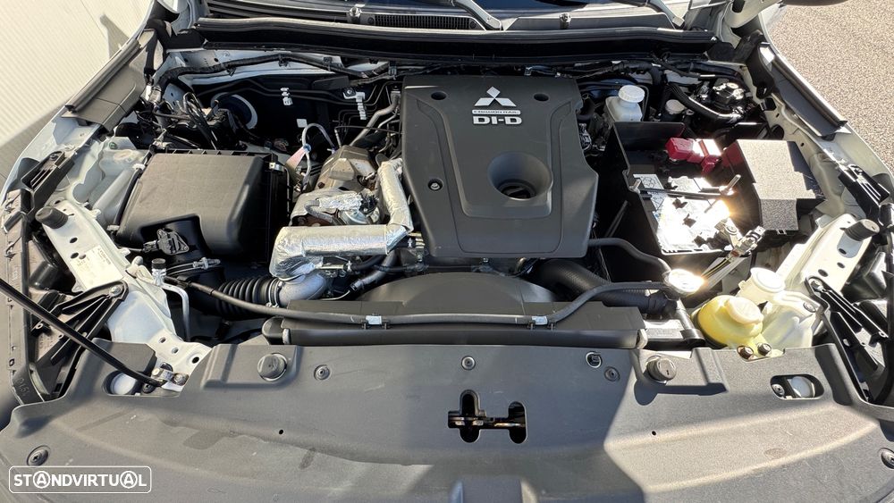 Mitsubishi L-200 Cabine dupla 4X2 - 33