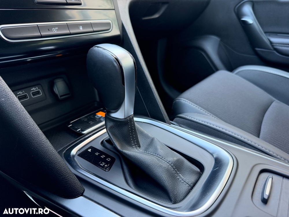 Renault Megane Blue dCi 116 EDC Intens - 16