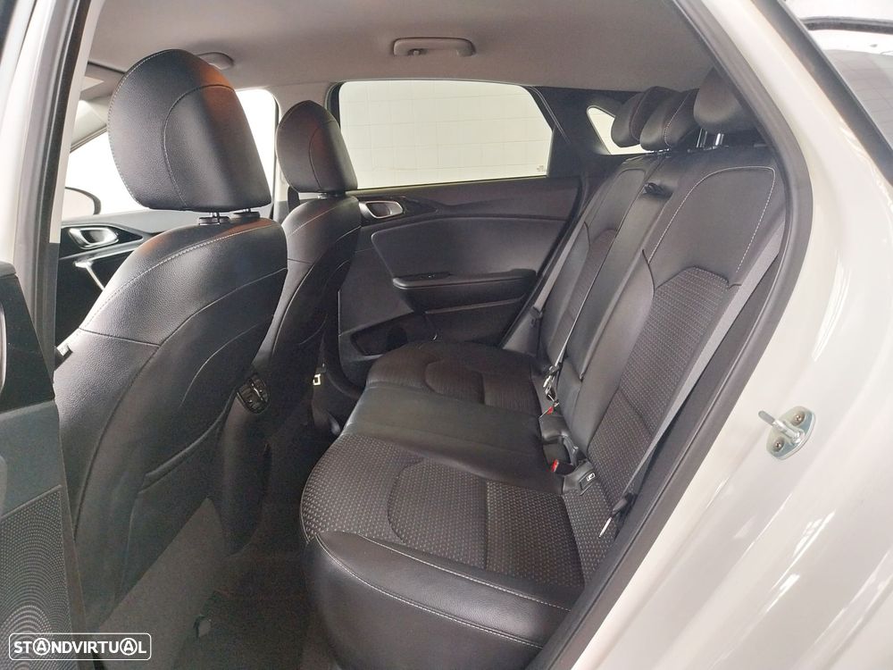 Kia Ceed 1.6 CRDi TX - 9