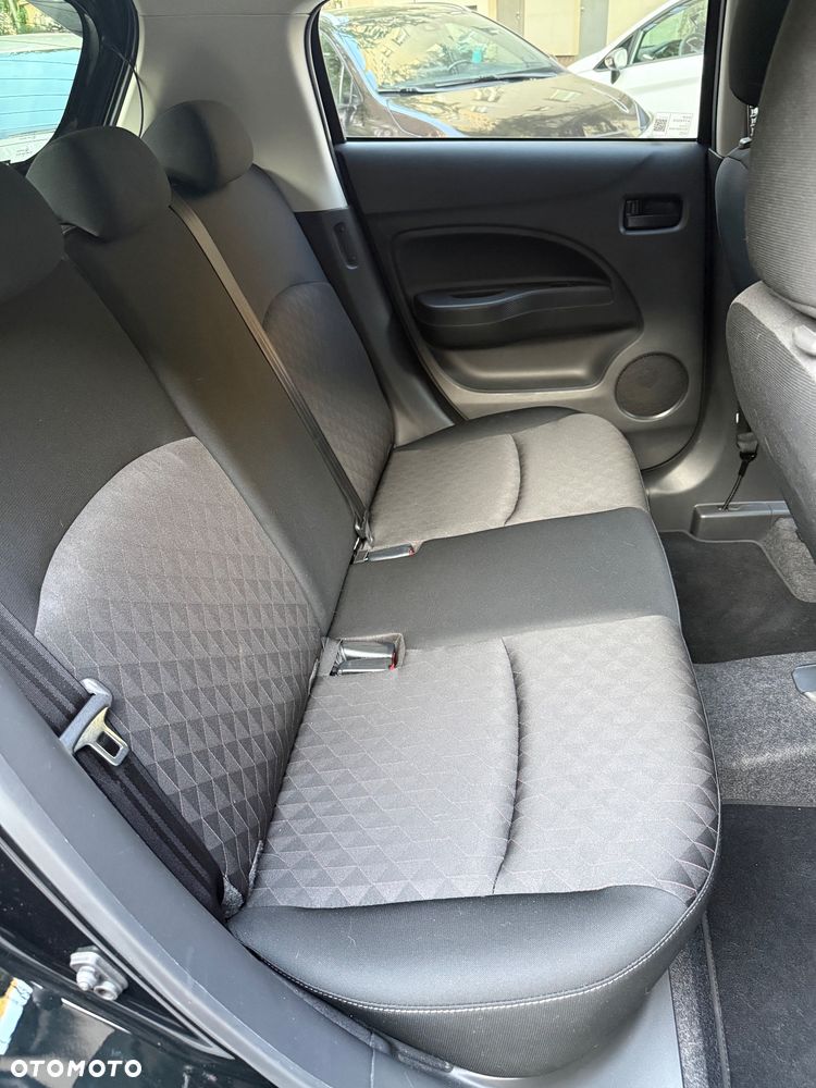 Mitsubishi Space Star 1.2 AS&G Instyle CVT - 23