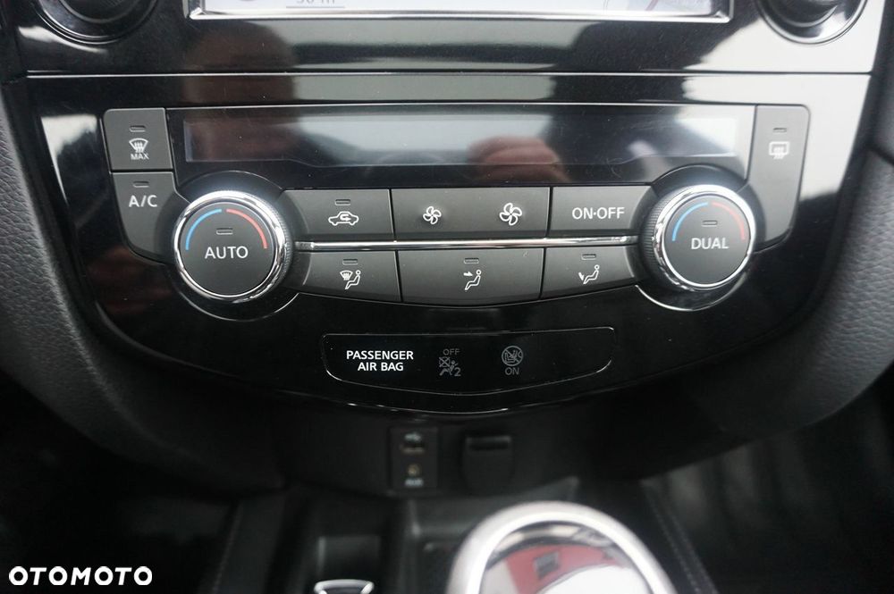 Nissan X-Trail 2.0 dCi Tekna 4WD Xtronic 7os - 14