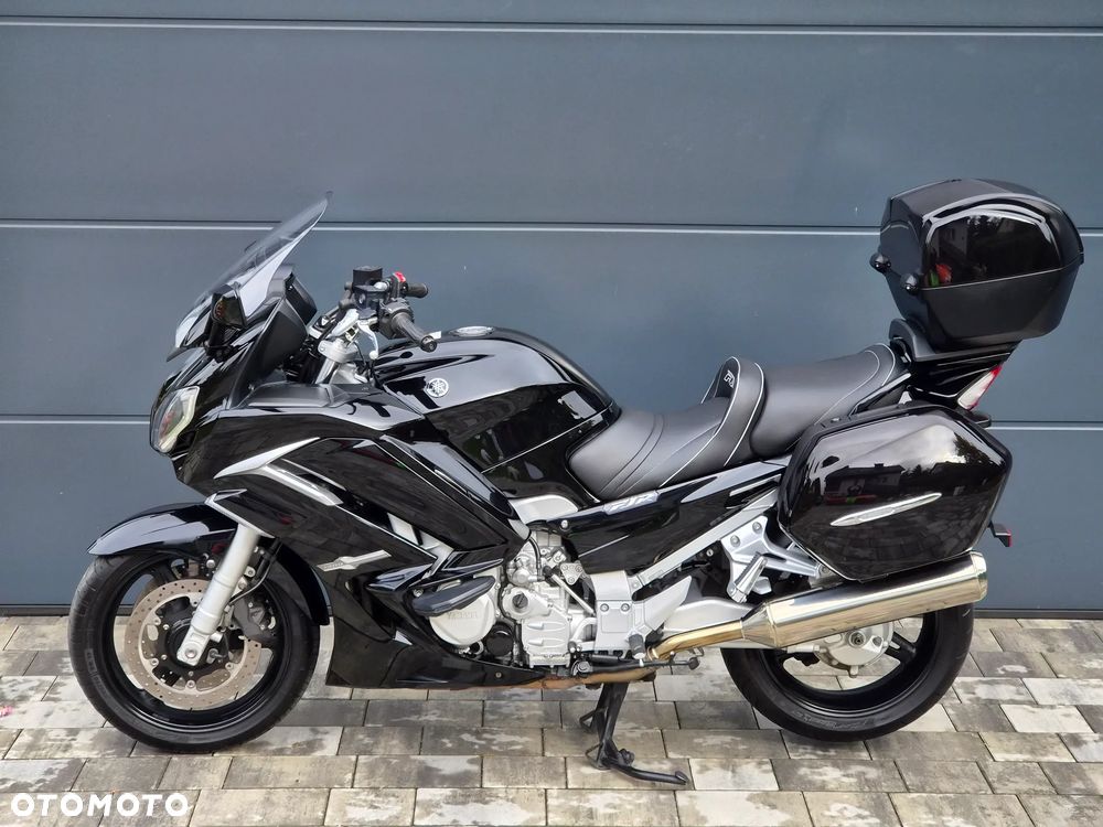 Yamaha FJR - 26