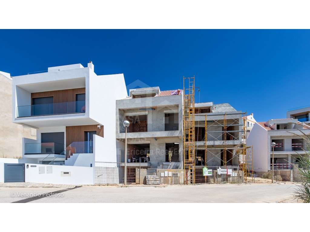 Vende Moradia T3 - Ericeira 3 km, A Casa das Casas - Grande imagem: 2/29
