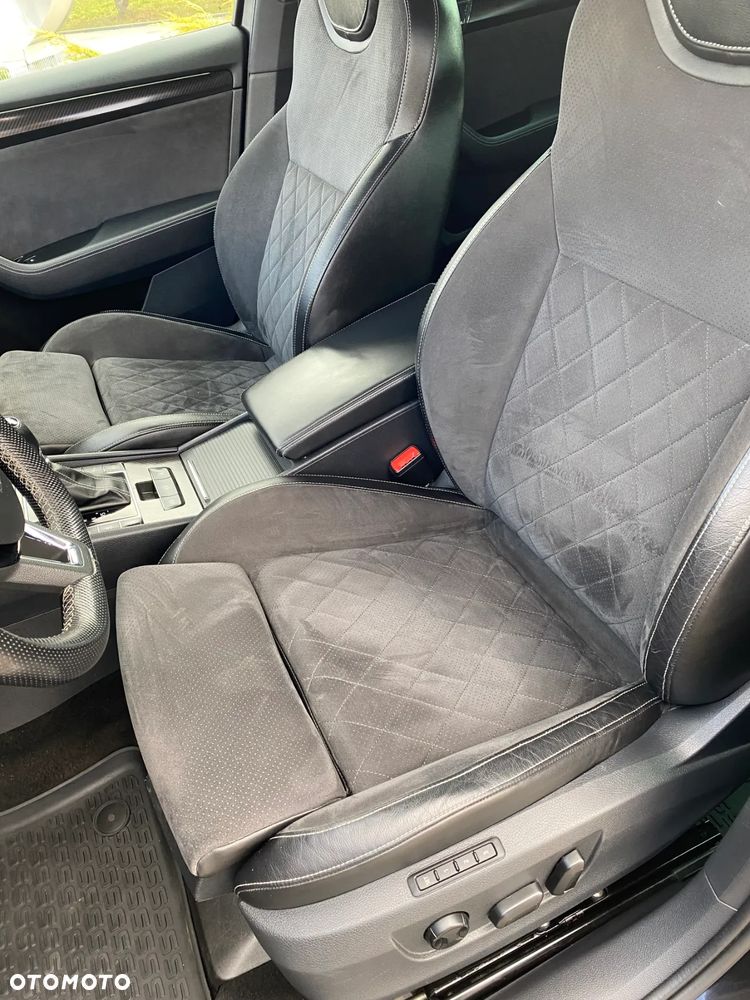 Skoda Superb 2.0 TDI 4x4 Sportline DSG - 15