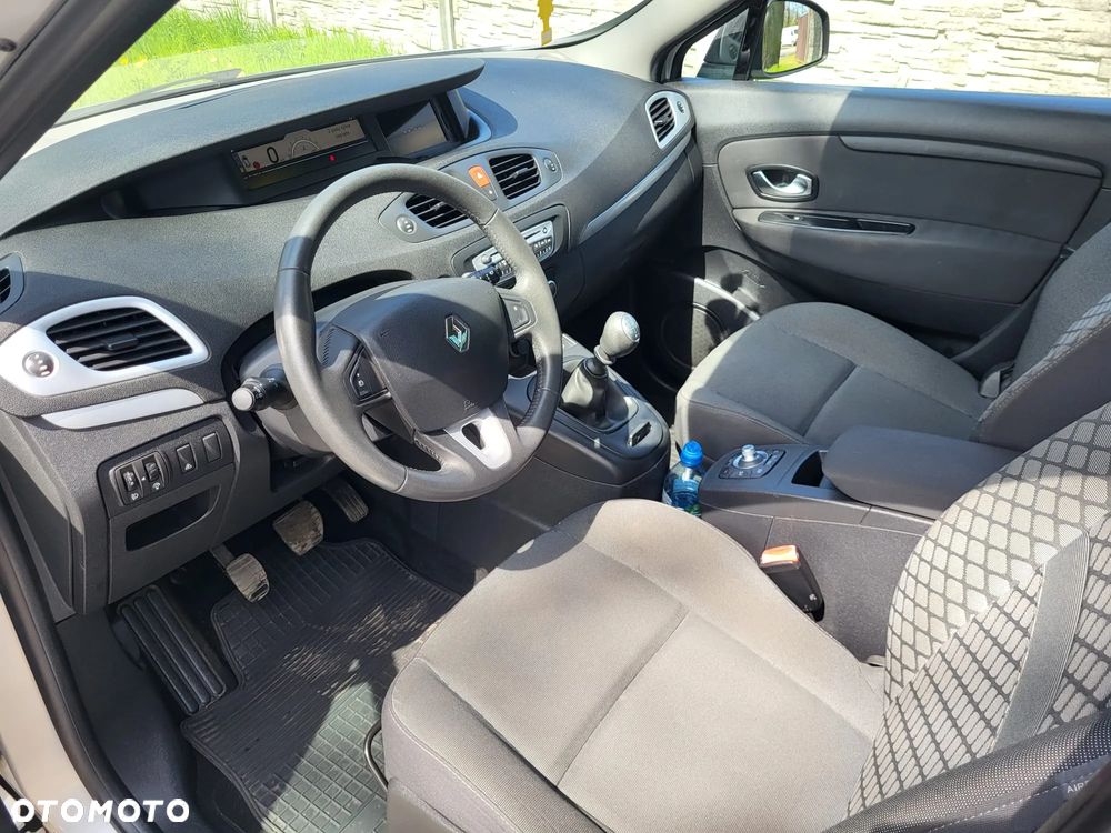 Renault Scenic 1.6 16V 110 TomTom Edition - 5