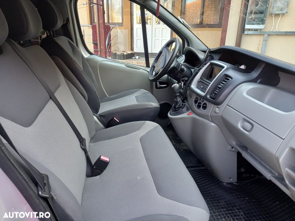 Renault Trafic - 10