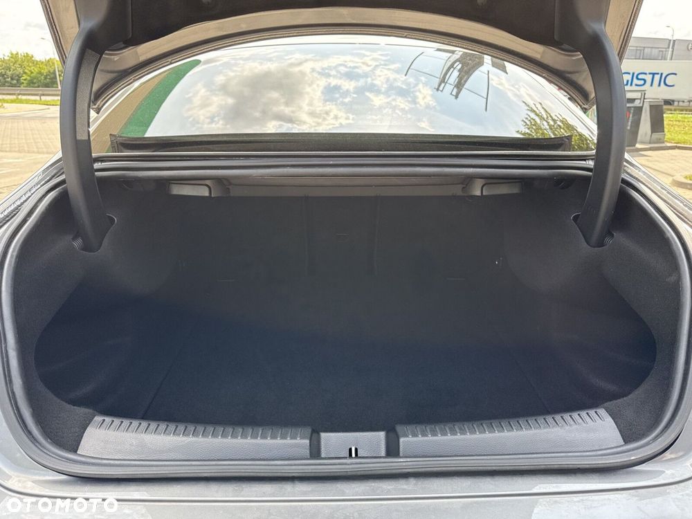 Mercedes-Benz CLA - 27