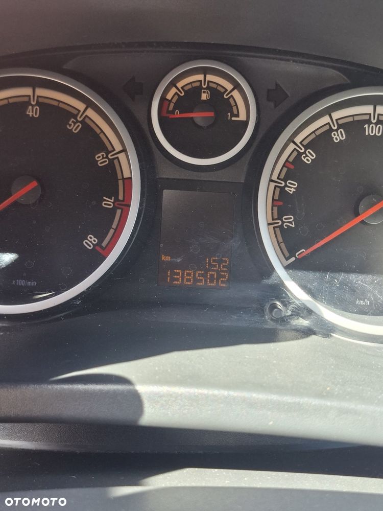 Opel Corsa - 8