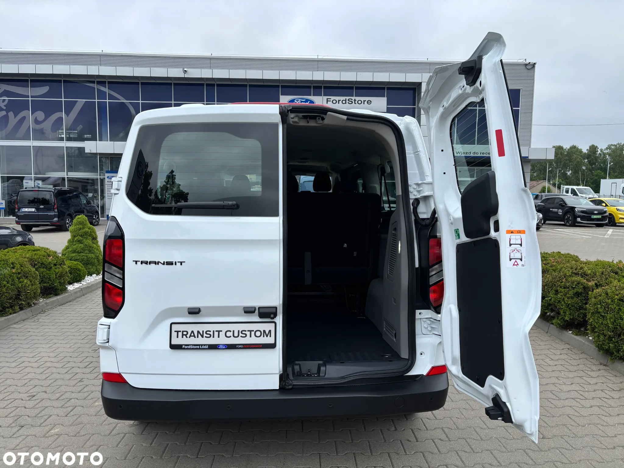 Ford Transit - 10