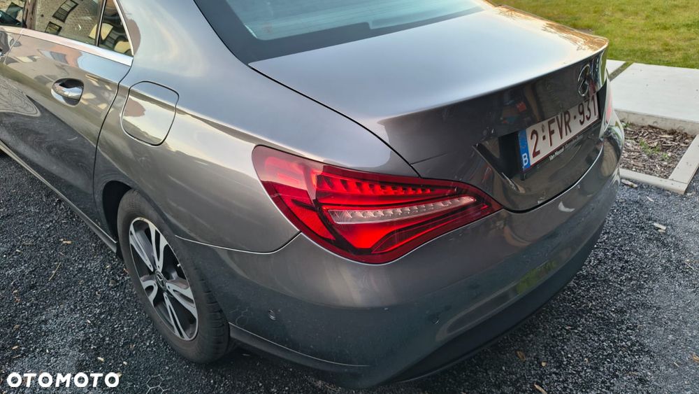 Mercedes-Benz CLA 180 AMG Line 7G-DCT - 5