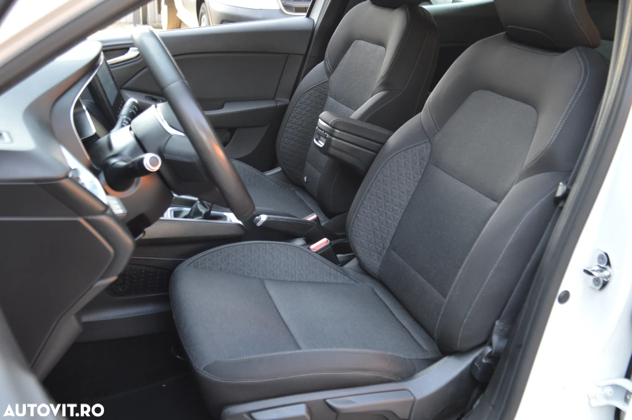 Renault Clio BLUE dCi 115 BUSINESS EDITION - 10