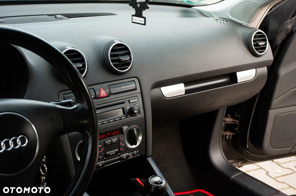 Audi A3 3-drzwiowe 2.0 FSI Attraction - 26