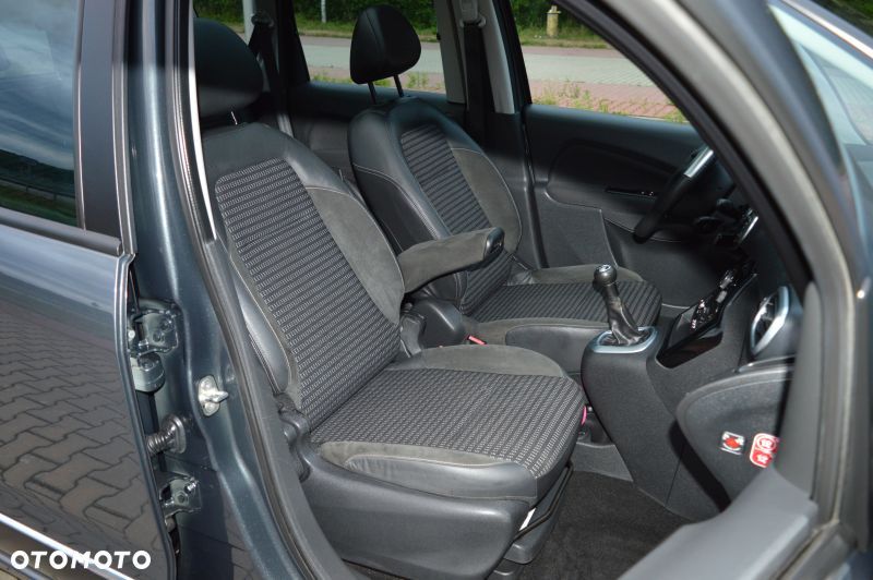 Citroën C4 Picasso - 23