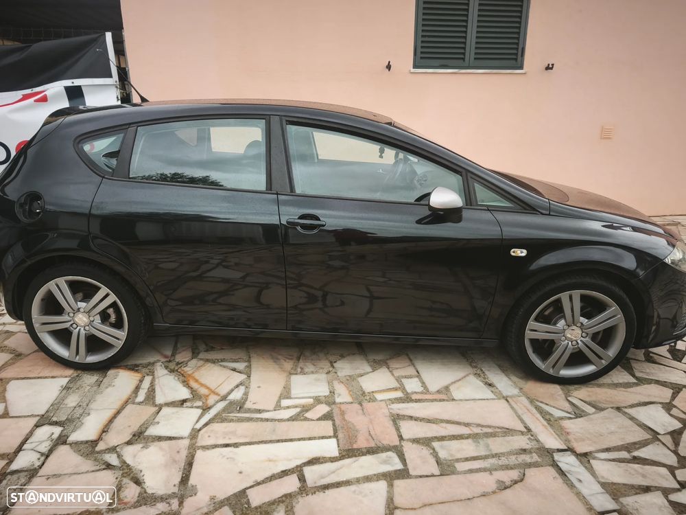 SEAT Leon 2.0 TDI DPF FR - 33