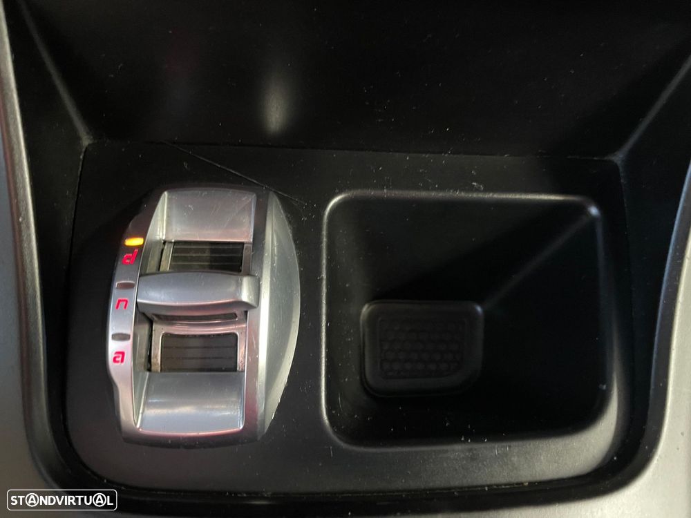 Alfa Romeo Giulietta 1.6 JTDm Corporate - 24