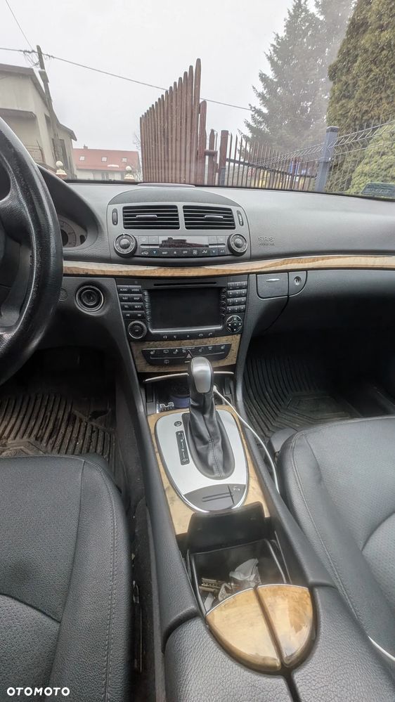 Mercedes-Benz Klasa E 280 CDI 4Matic Automatik Avantgarde DPF - 20