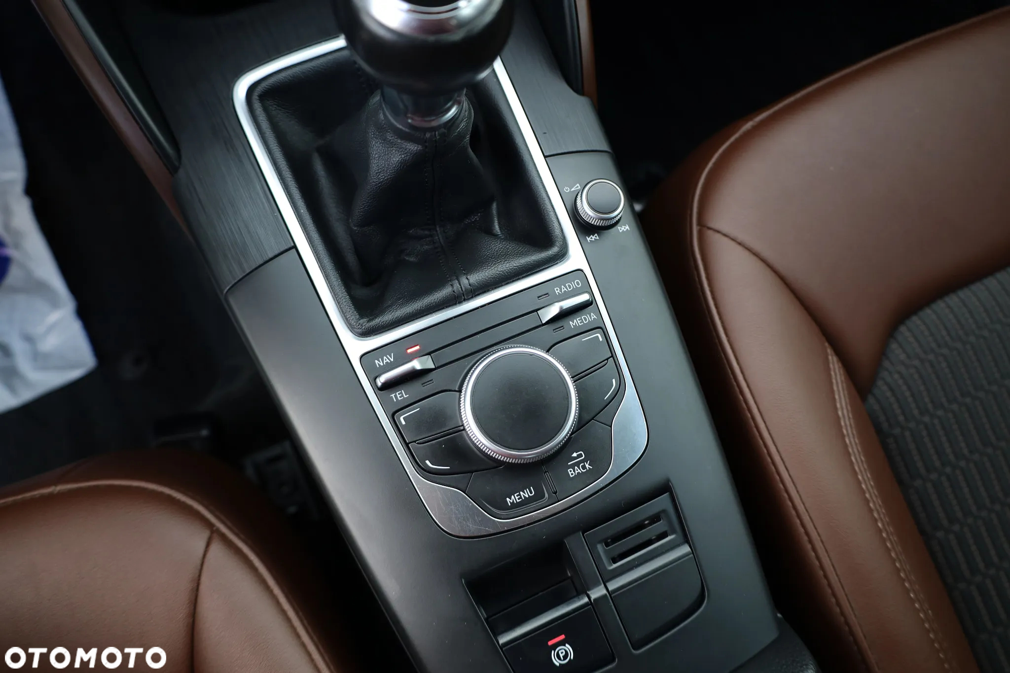 Audi A3 Sportback 2.0 TDI (clean diesel) quattro Ambiente - 12