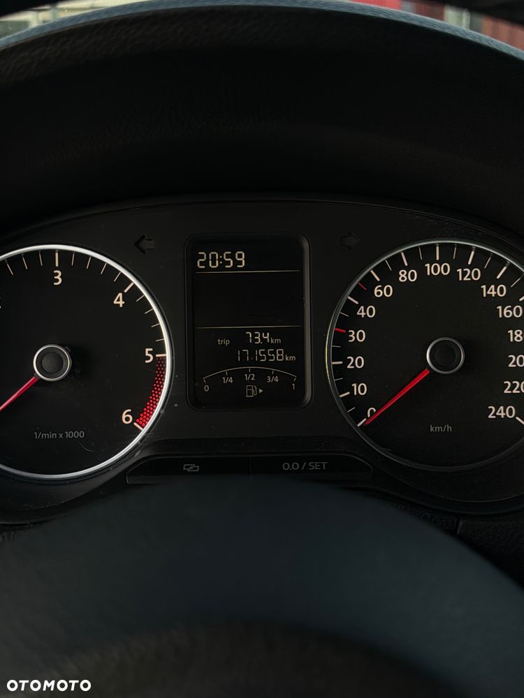 Volkswagen Polo - 4