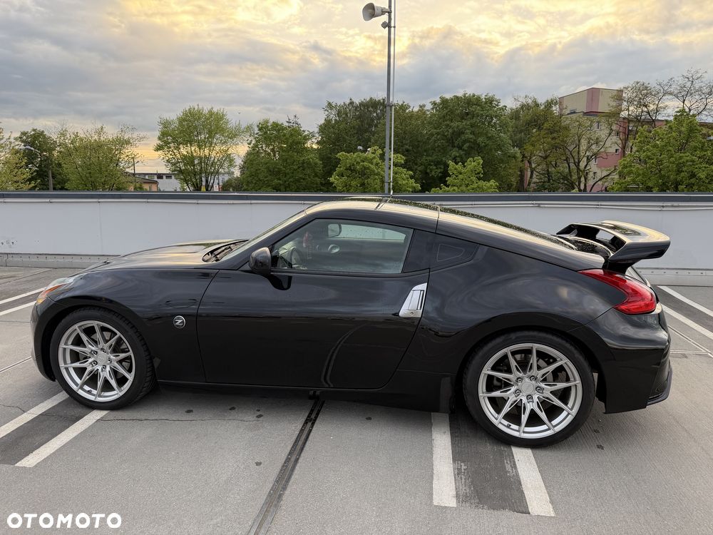 Nissan 370 Z - 6