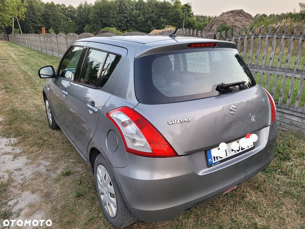 Suzuki Swift - 4