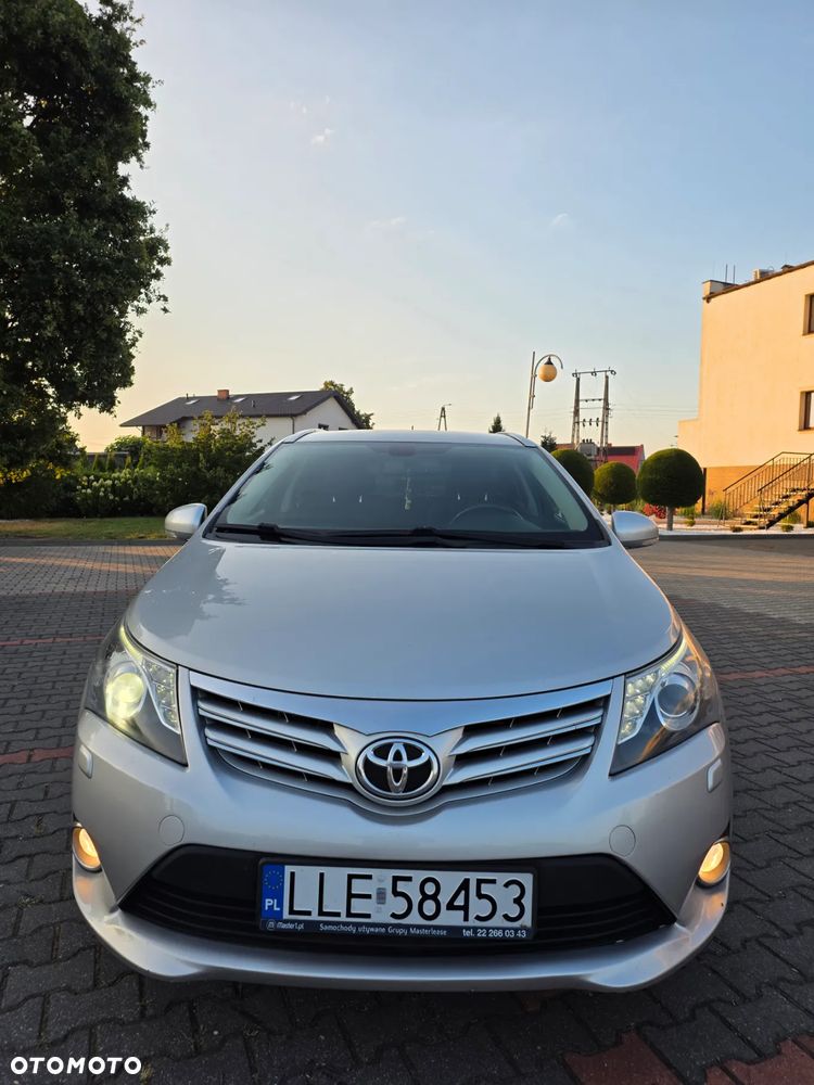 Toyota Avensis 2.0 D-4D Style - 4