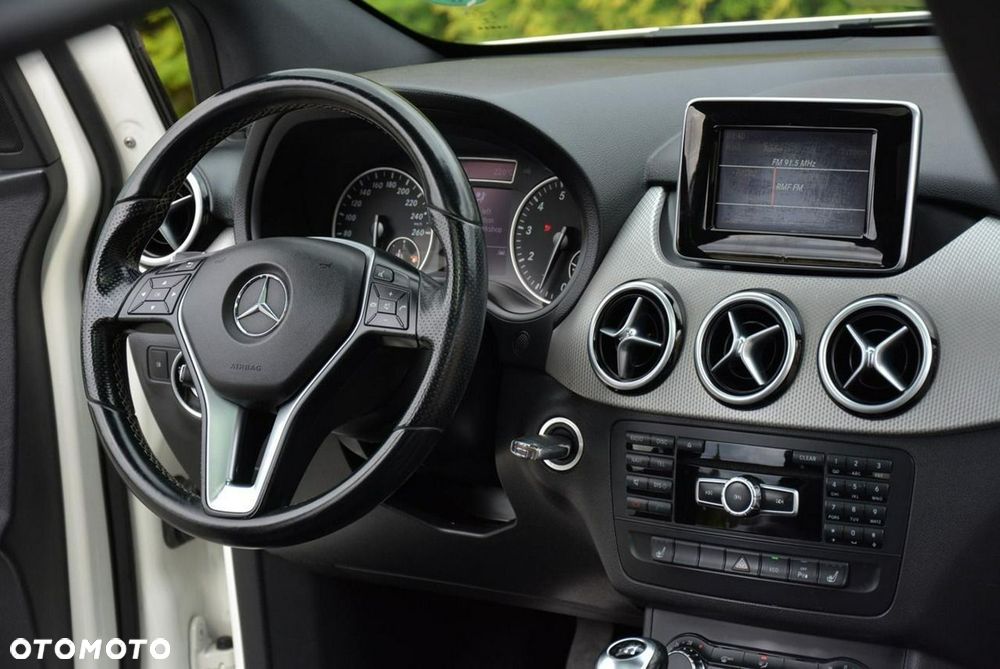 Mercedes-Benz Klasa B 180 Style - 24