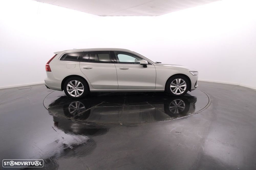 Volvo V60 2.0 D3 Momentum Plus - 9