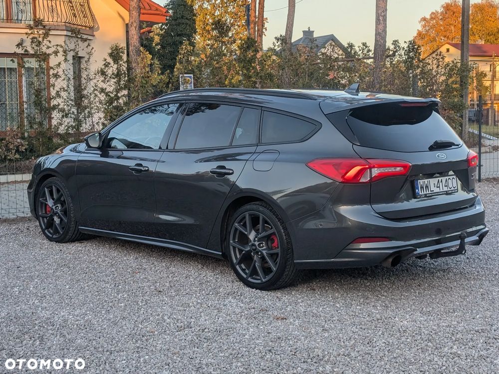 Ford Focus 2.3 EcoBoost S&S ST Edition - 6