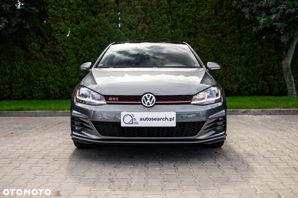 Volkswagen Golf - 3
