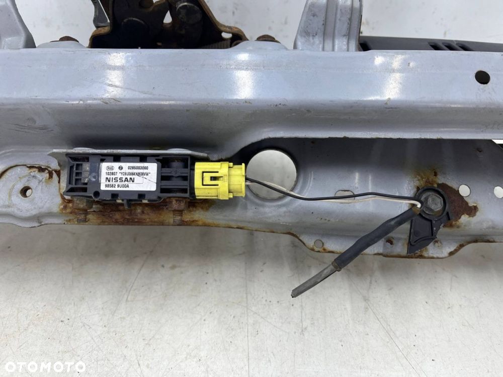 Pas przedni Nissan Note I E11 06-12r. wzmocnienie górne pasa maski oryginalne zamek - 11