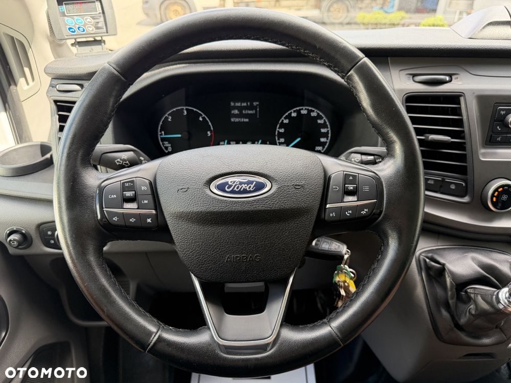 Ford Transit Trend - 16