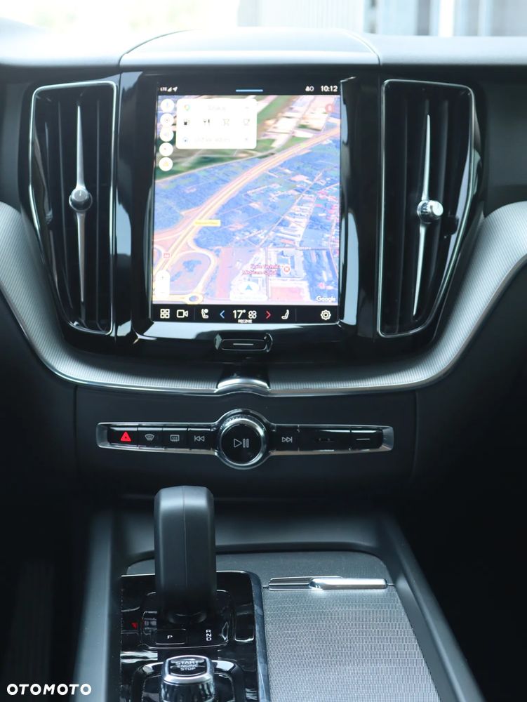 Volvo XC 60 B5 B AWD Plus Dark - 13