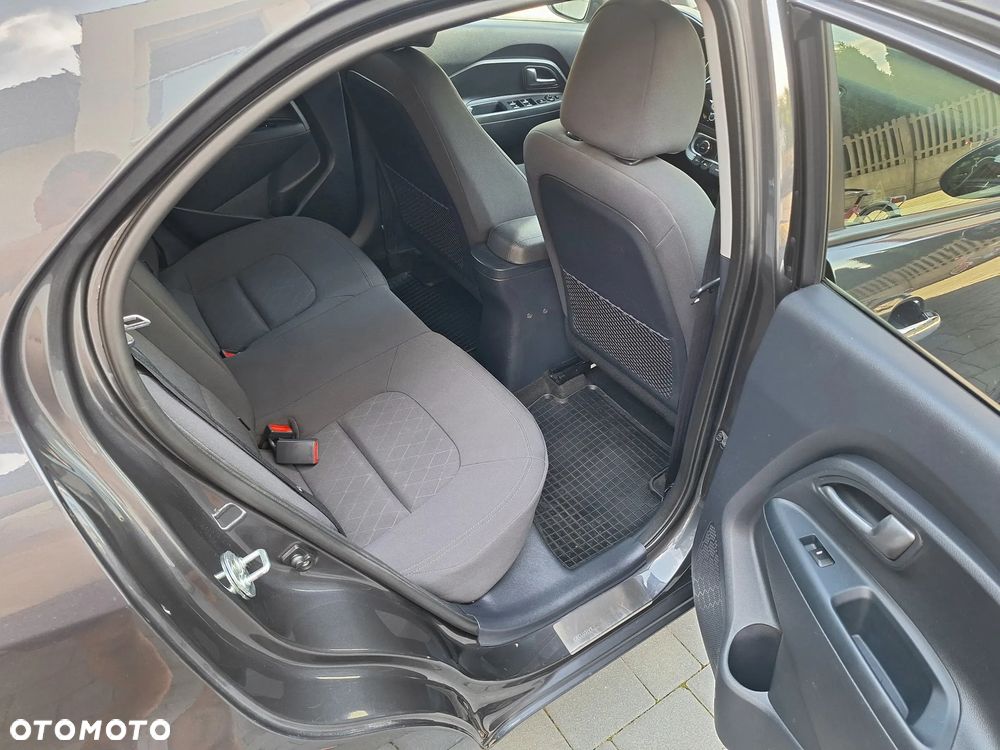 Kia Rio 1.2 L Business Line - 26