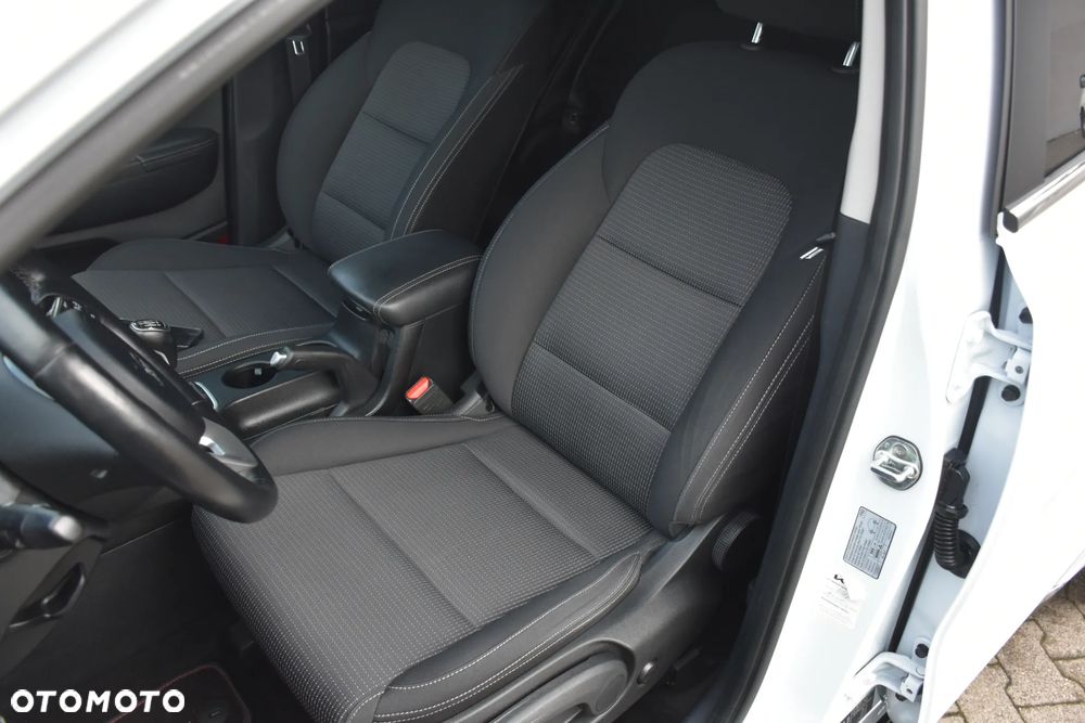 Kia Sportage 1.6 T-GDI 2WD Vision - 18