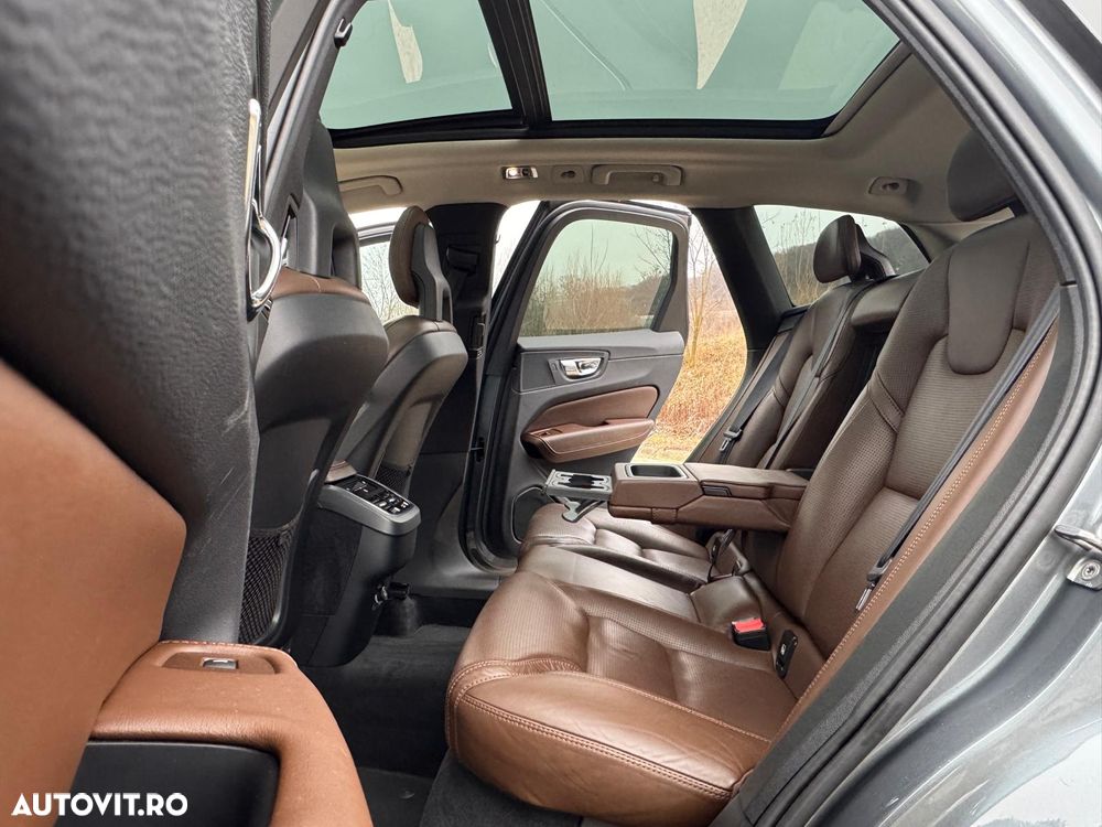 Volvo XC 60 D4 AWD Geartronic Inscription - 36