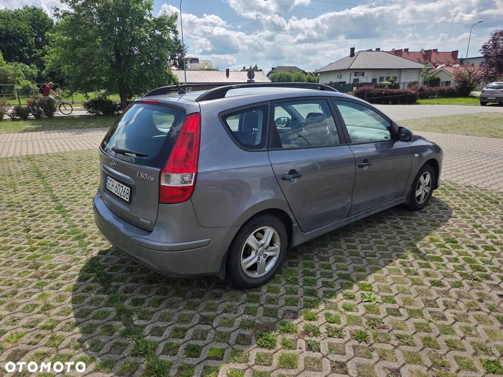 Hyundai i30 1.6 CRDi Classic + - 7