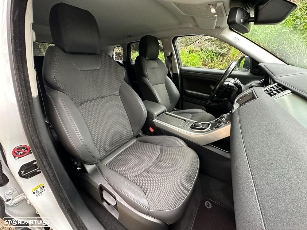 Land Rover Range Rover Evoque 2.0 D150 AWD R-Dynamic Auto - 44