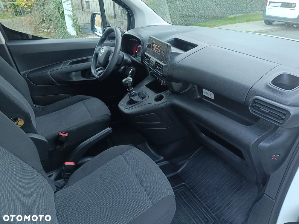 Toyota Proace City - 18