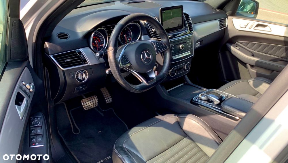 Mercedes-Benz GLE 500 e 4Matic 7G-TRONIC AMG Line - 15