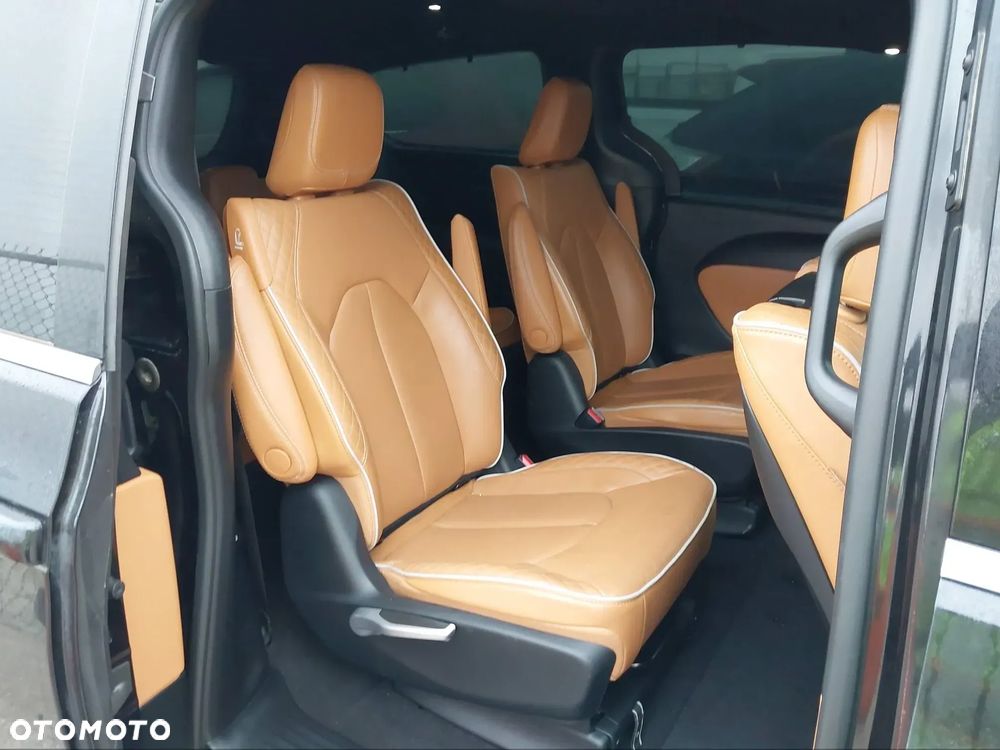 Chrysler Pacifica - 9