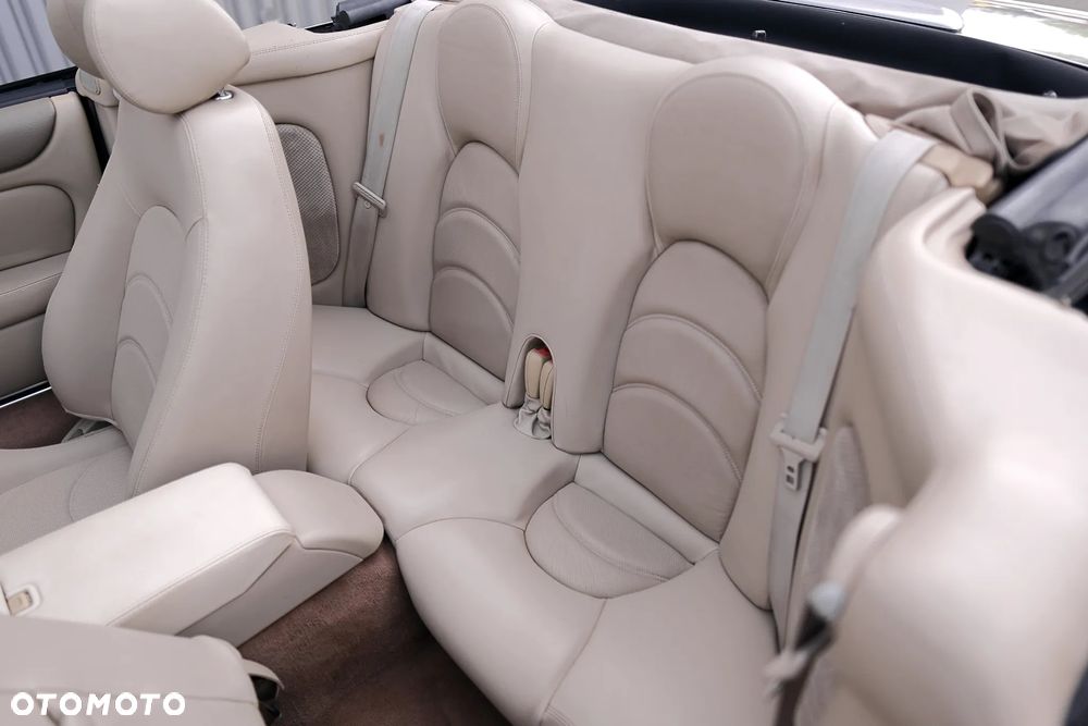 Jaguar XK8 - 8