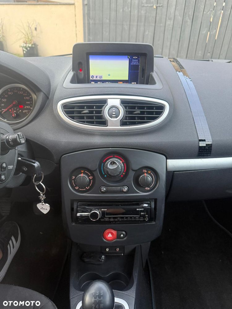 Renault Clio 1.2 16V 75 GPS - 15