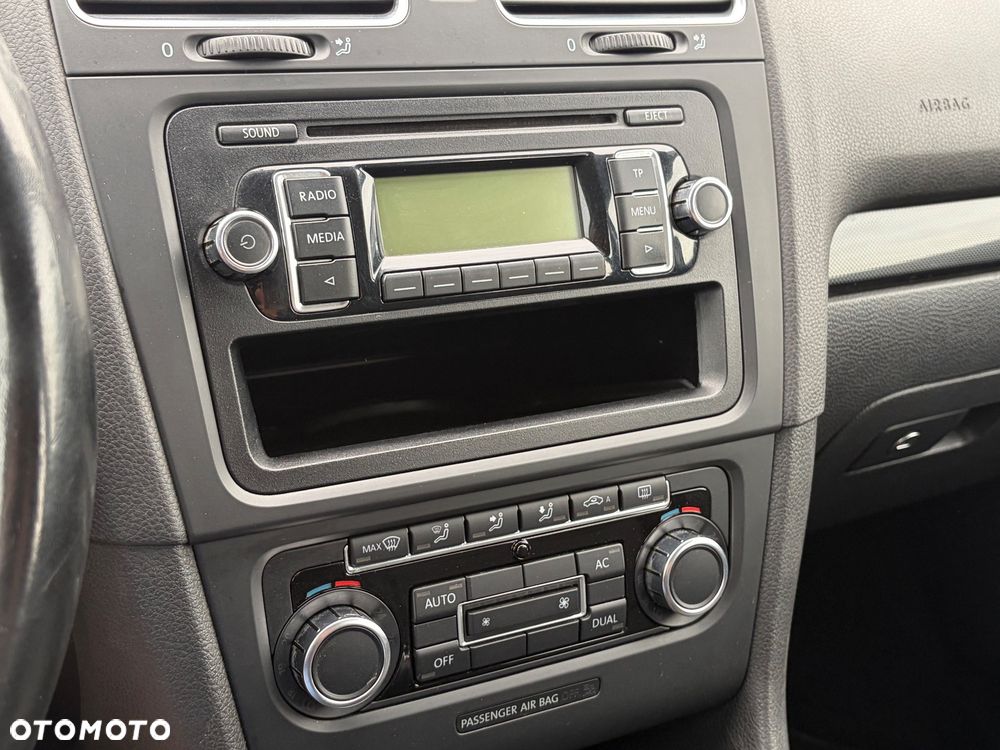 Volkswagen Golf 1.6 TDI Comfortline - 14