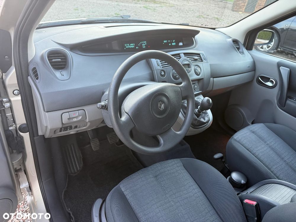 Renault Scenic 1.6 16V Expression - 17
