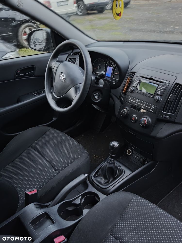 Hyundai i30 1.4 Base - 9
