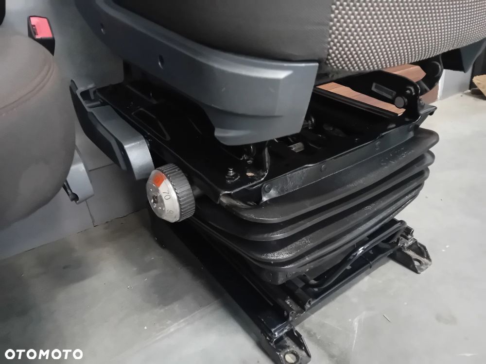 fotele przód kanapa pasażera fotel kierowcy pneumatyczny komplet Fiat Ducato Jumper Boxer 2020 - 2