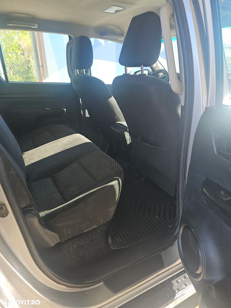Toyota Hilux 4x4 Double Cab M/T Style - 16