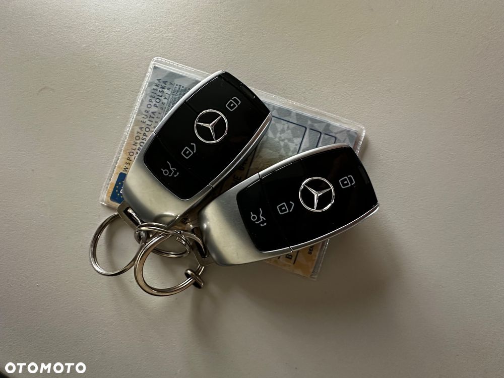 Mercedes-Benz Klasa E 220 d 9G-TRONIC - 8