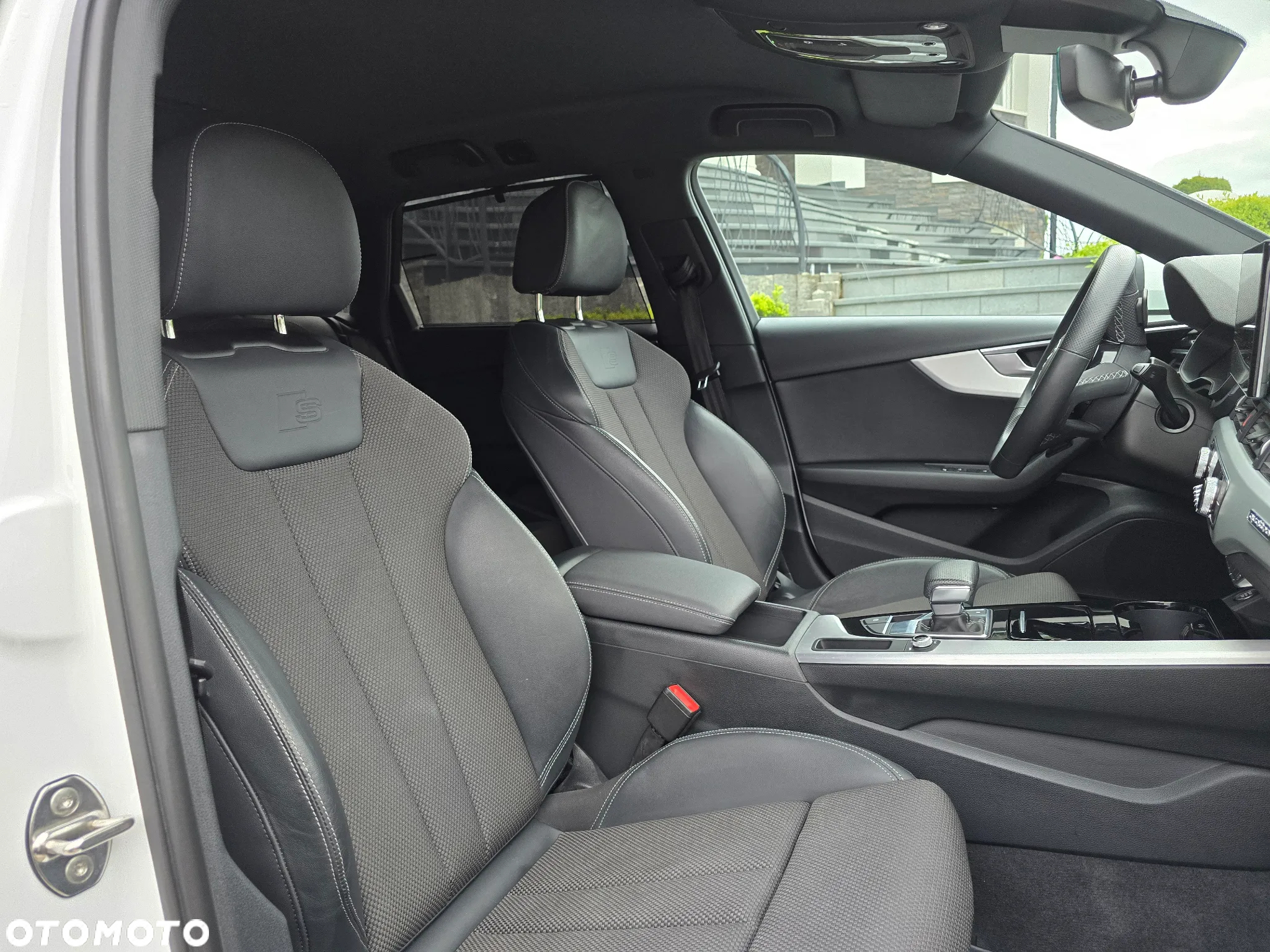 Audi A4 Avant 40 TDI quattro S tronic S line - 15